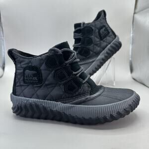 Sorel Out N About Plus Shoes Womens Size 5 Black Waterproof Quilted NL3152-011